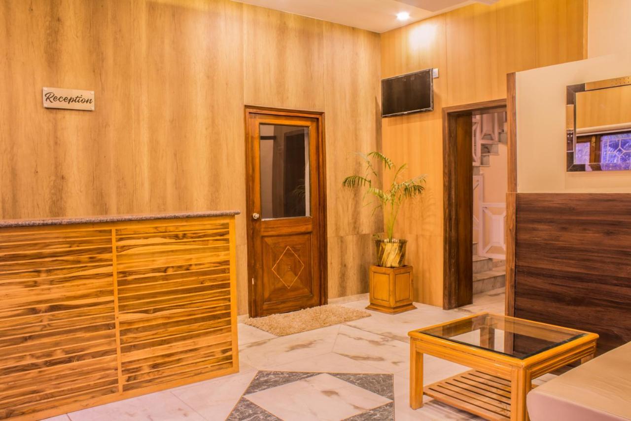 فندق فاراناسيفي  Lav Kush International المظهر الخارجي الصورة